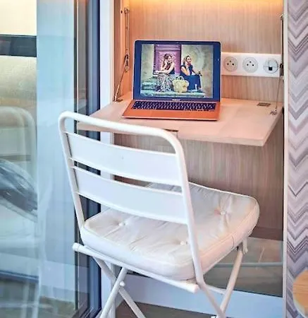 Apartment By The - Beautiful 2 Bedrooms - - Sea View - Garage